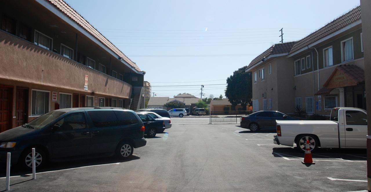 Encore Inn Inglewood Exterior photo